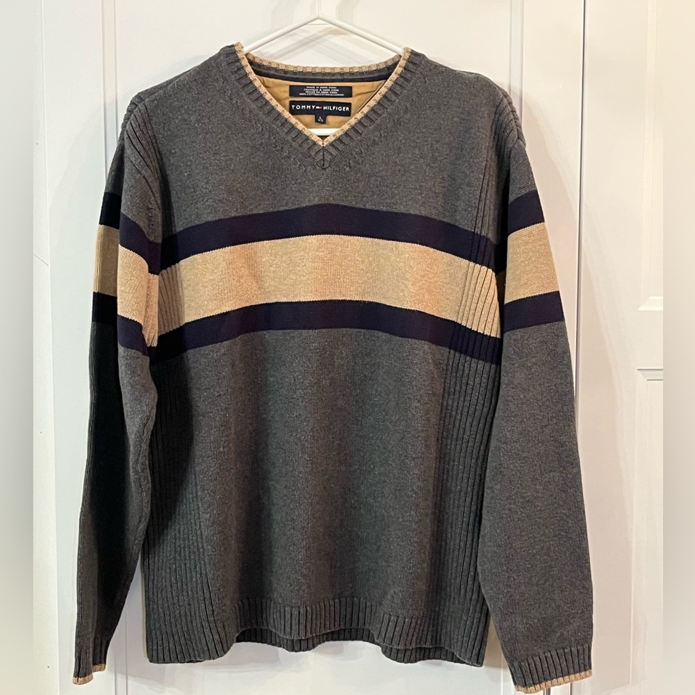 Tommy Hilfiger V-neck Men's Sweater size L
